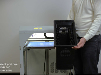 Large-format 3D printing of a large PETG enclosure, Klema 700