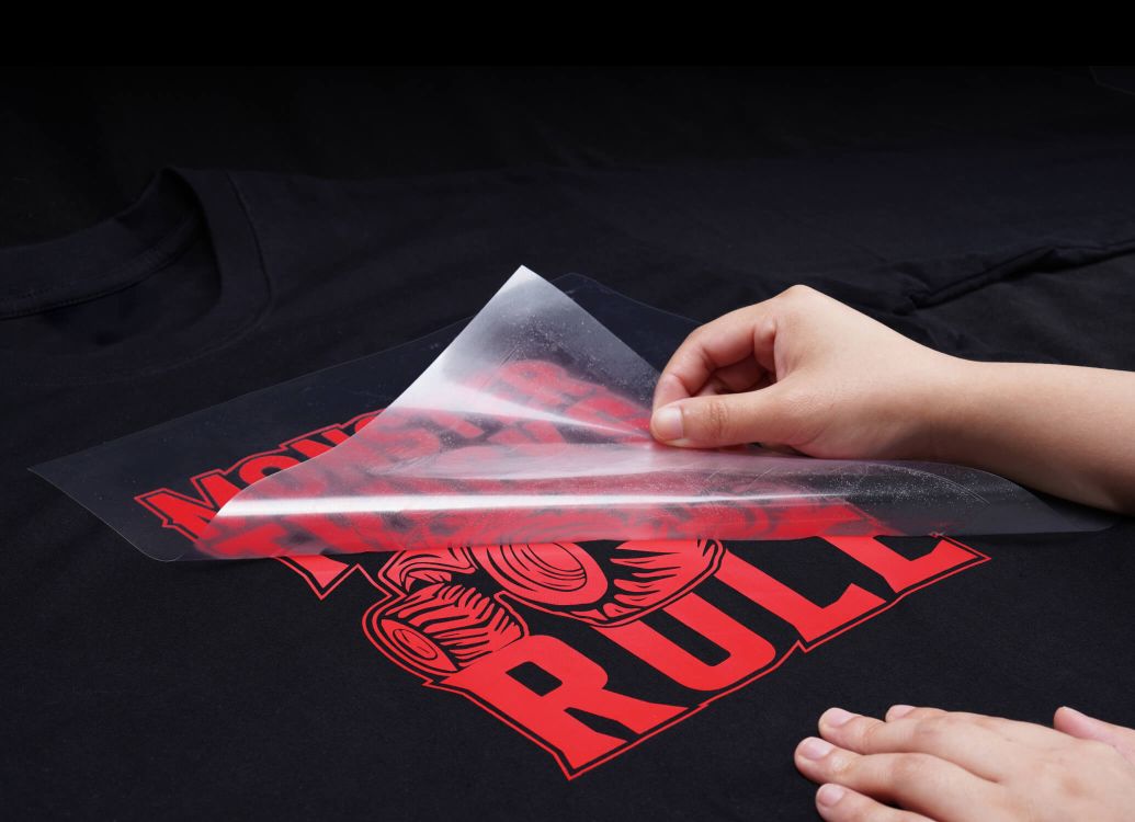 Модуль цифровой резки, вырезающий узор на бумаге