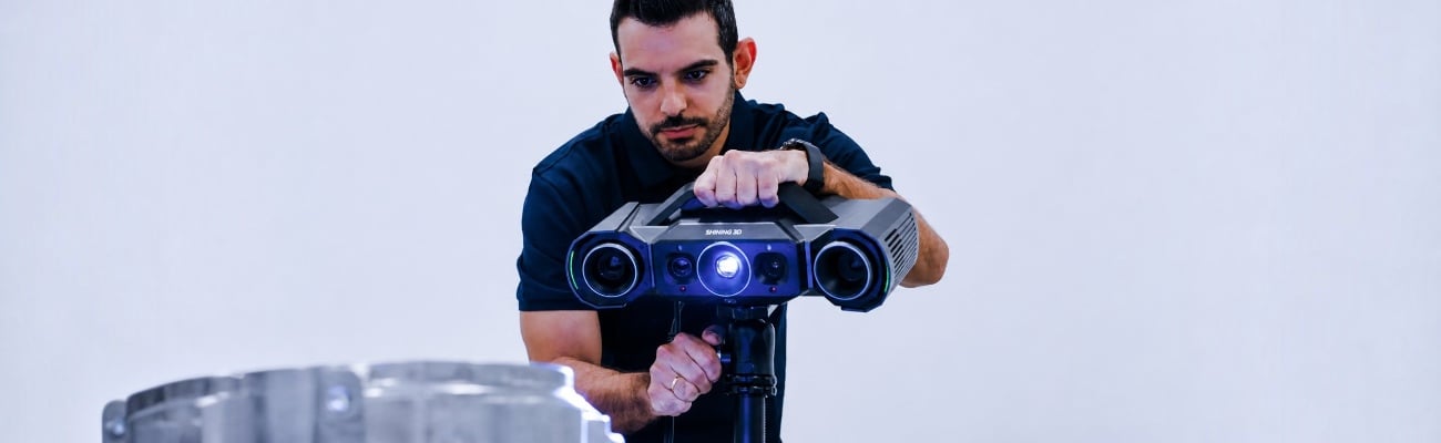 SHINING 3D OptimScan Q9 during industrial part scanning