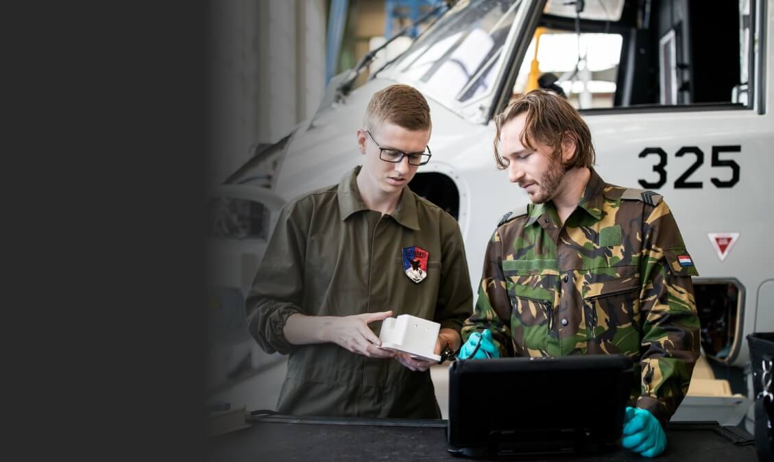 Принтер UltiMaker S8 Secure у безпечному, ізольованому середовищі, що демонструє його готовність до оборонних завдань.