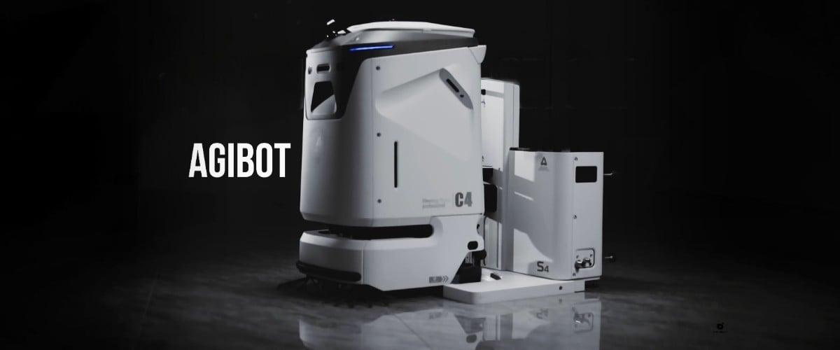 AgiBot C4 cleaning robot with automatic station
