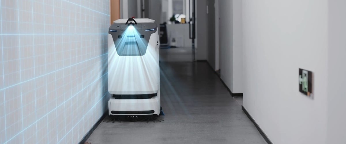 AgiBot C4 navigation using LiDAR during corridor cleaning