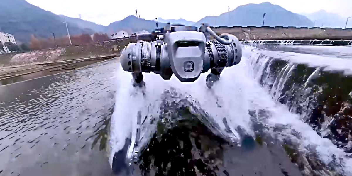 Швидке пересування робота по воді