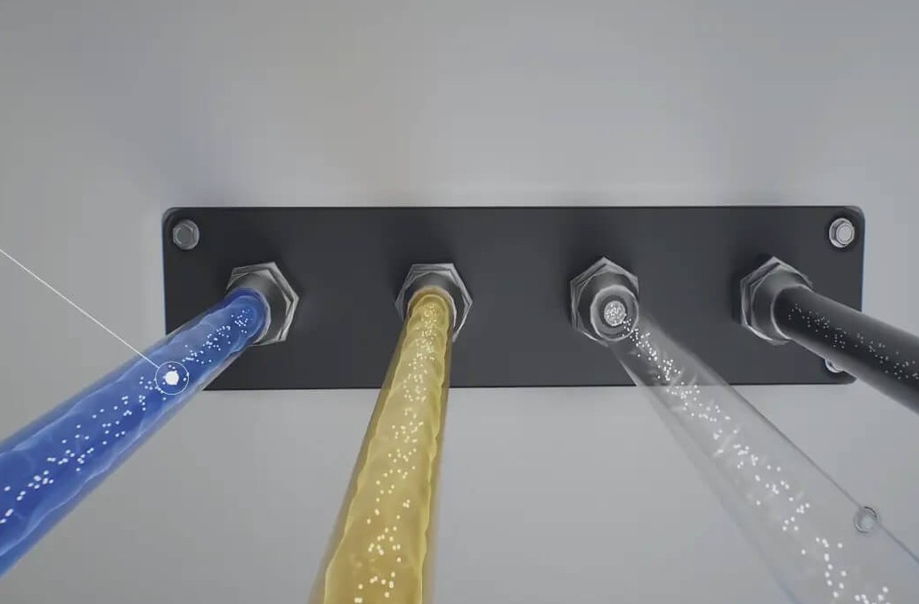 Кольорові кабелі DeskFab X1 для безпомилкового налаштування.