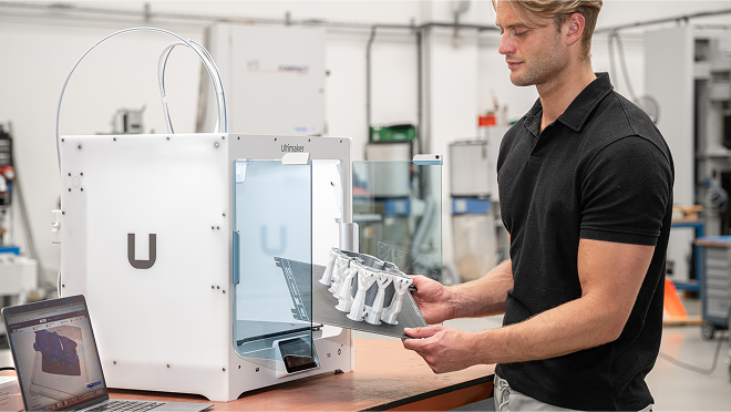 Купити 3D-принтер UltiMaker S6 — Скляна платформа