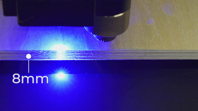 xTool M1 10W потужний лазерний промінь